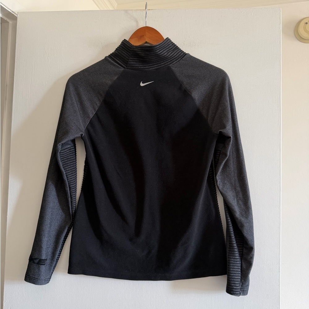 Nike Pro HyperWarm Black/Gray Pullover Long Sleeve Top size Small EUC - Picture 9 of 14